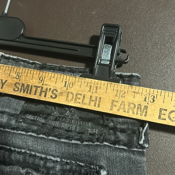 True Religion washed blk distressed jeans - Picture 11 of 15